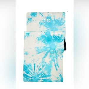 🧘‍♀️NWT Alo Warrior Yoga Mat In Bright Aqua
Tie Dye Color🧘‍♀️
